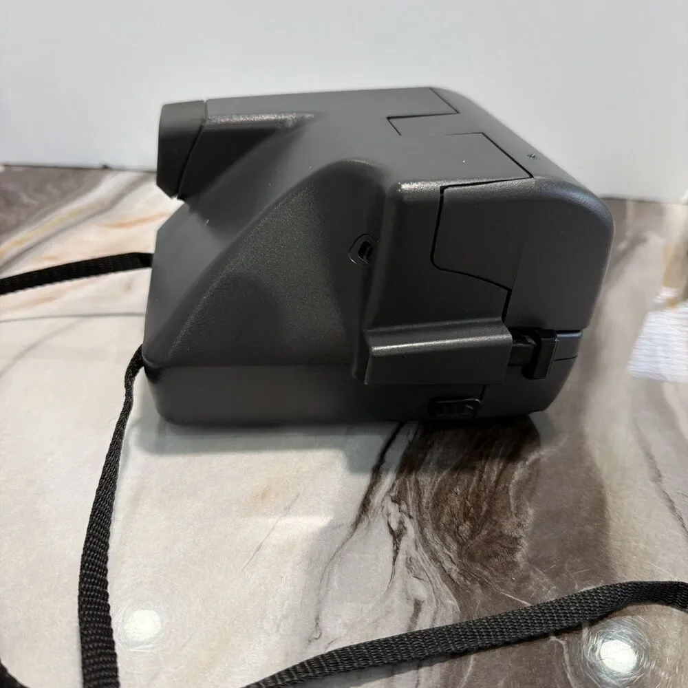 Vintage Polaroid OneStep Closeup 600 Instant Film Camera-Tested/Working W/Strap
